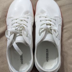 White Hobibear Barefoot shoes. Size 42 Unisex